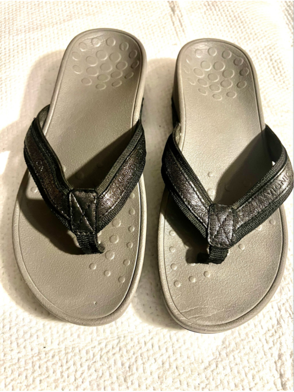 Vionic Tide II Toe Post Black Leather Sandals Women Size 7M